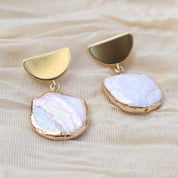 Lunar Pearl Drops